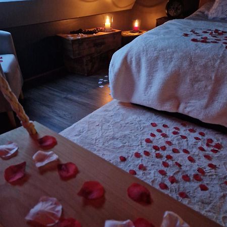 Chalet Industriel Avec Filet Et Spa Sorigny Экстерьер фото
