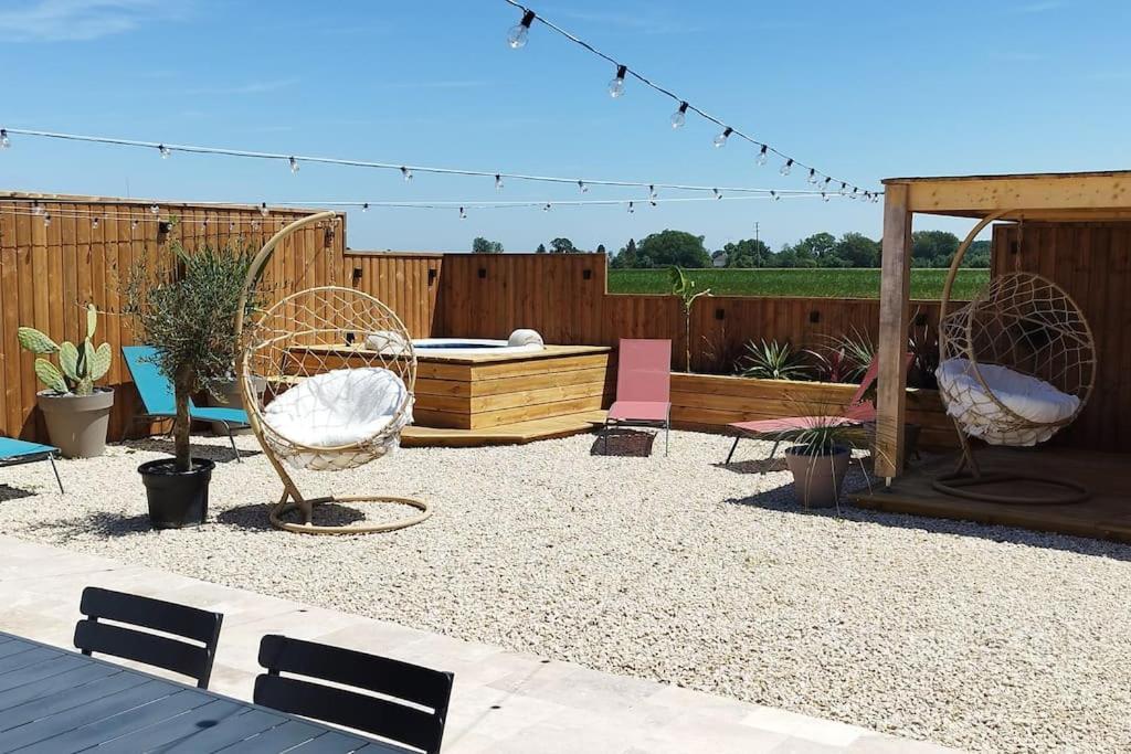 Chalet Industriel Avec Filet Et Spa Sorigny Экстерьер фото