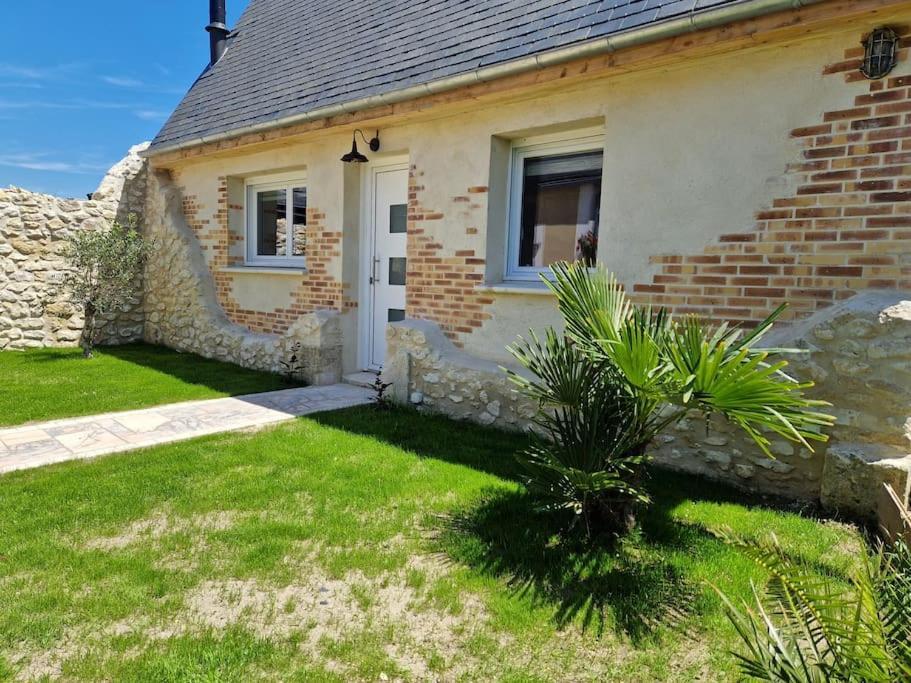 Chalet Industriel Avec Filet Et Spa Sorigny Экстерьер фото
