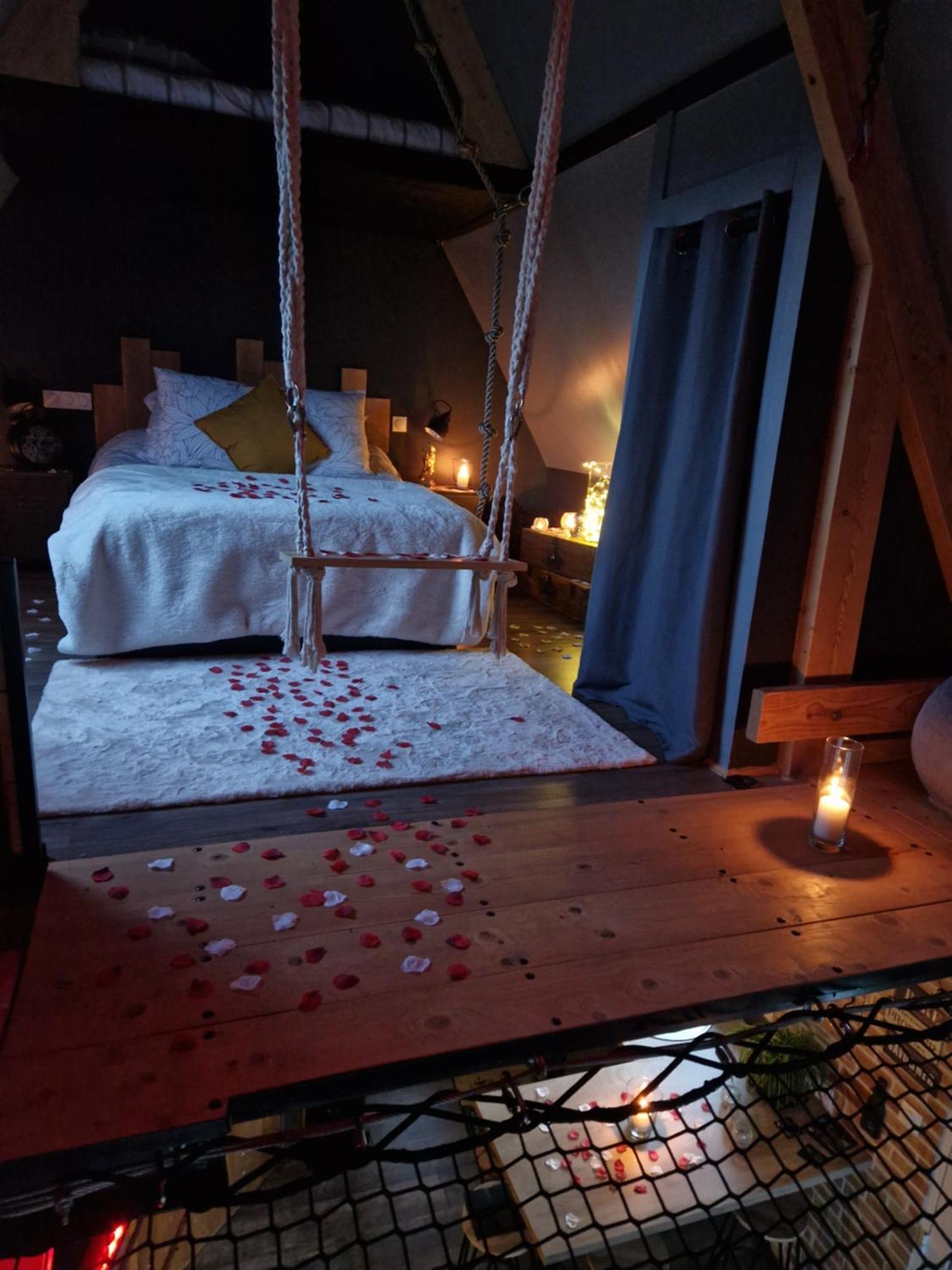 Chalet Industriel Avec Filet Et Spa Sorigny Экстерьер фото